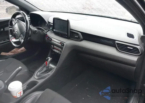 2019 Hyundai Veloster 2.0 Premium z USA, uszkodzony, nr VIN KMHTG6AF0KU012056